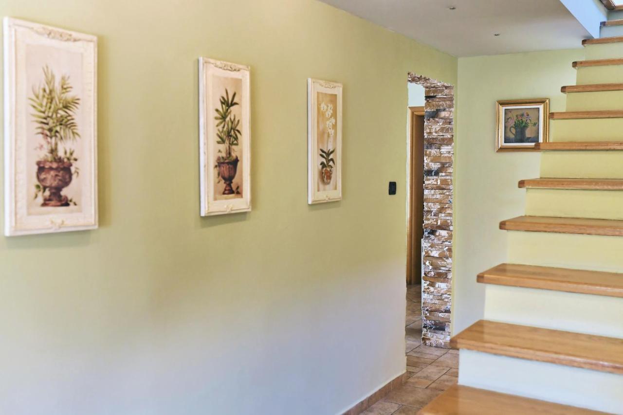 *****pool House With Beautiful Seaview,big Garden And Old Tavern***** *